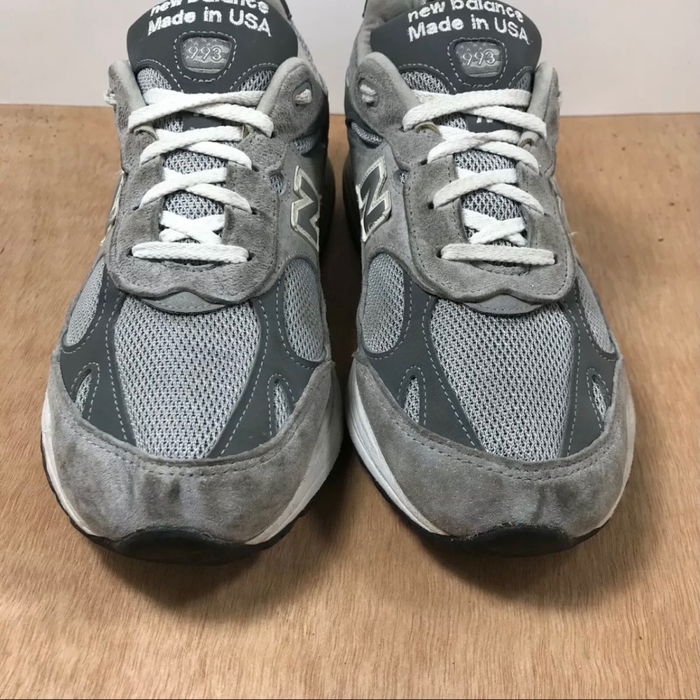 New Balance 993 - Sz 7 women’s/38